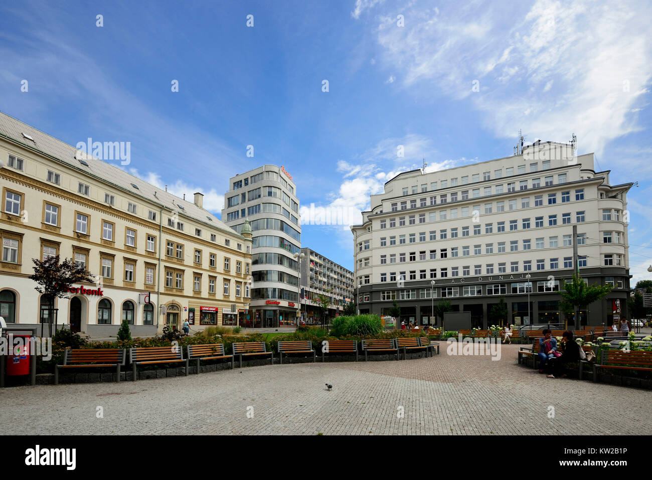 Liberec, lieu Soukenn ? N ? ?mesti avec magasin Bata et cour du Danube , Soukenné námestí mit Platz Bata Kaufhaus und Donauhof Banque D'Images