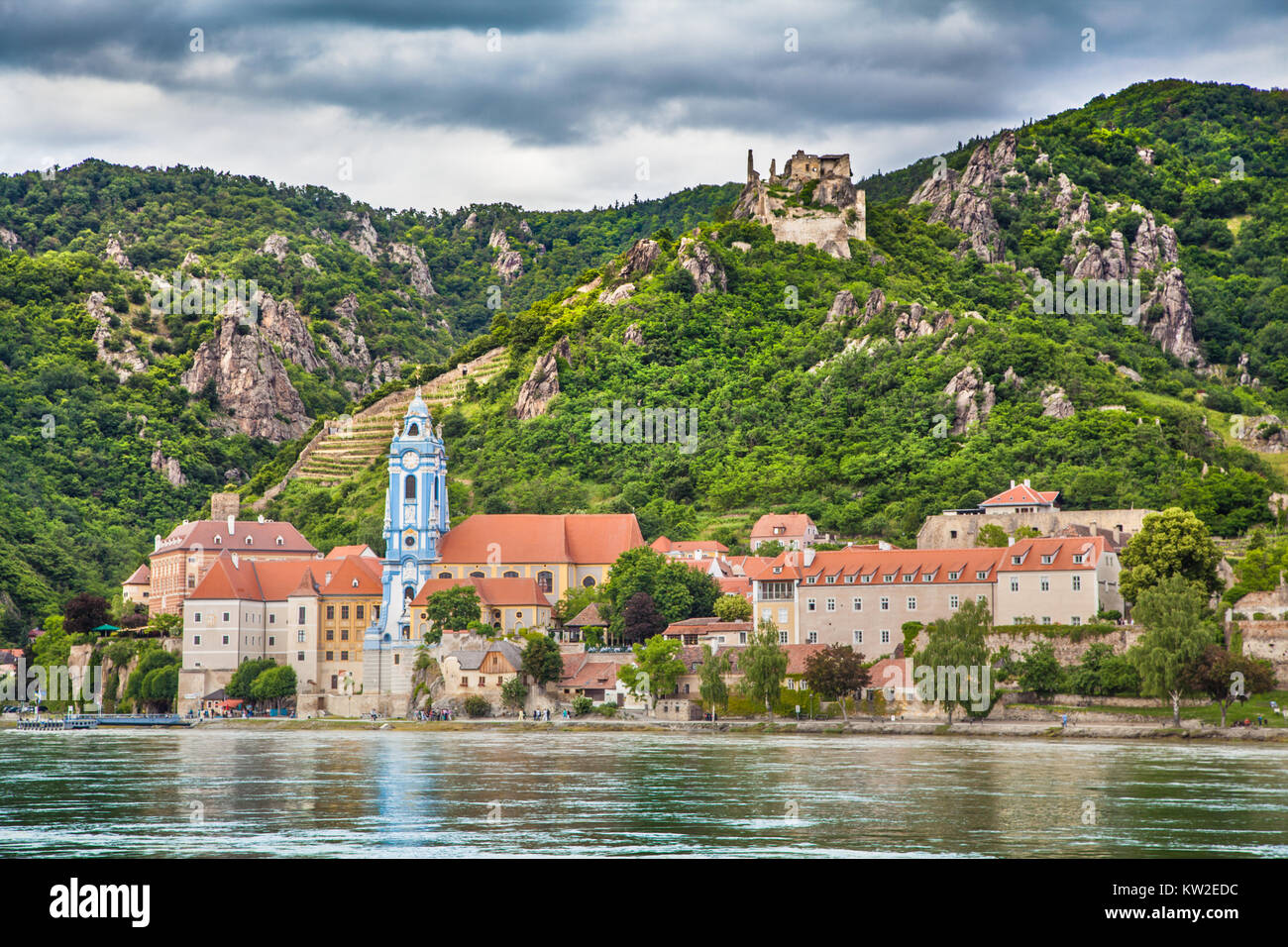 Beau paysage avec la ville de Durnstein et Danube dans la vallée de la Wachau, Basse Autriche Banque D'Images