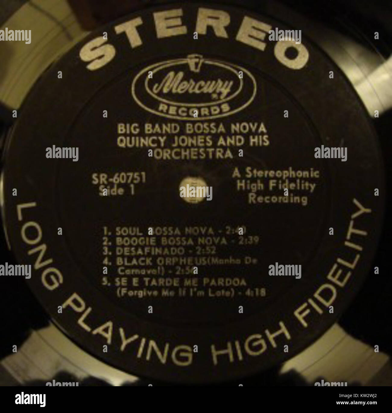 Big Band Bossa Nova est un genre musical qui mélange le style jazz big band avec les rythmes doux de la bossa nova, originaire du milieu du XXe siècle. Banque D'Images