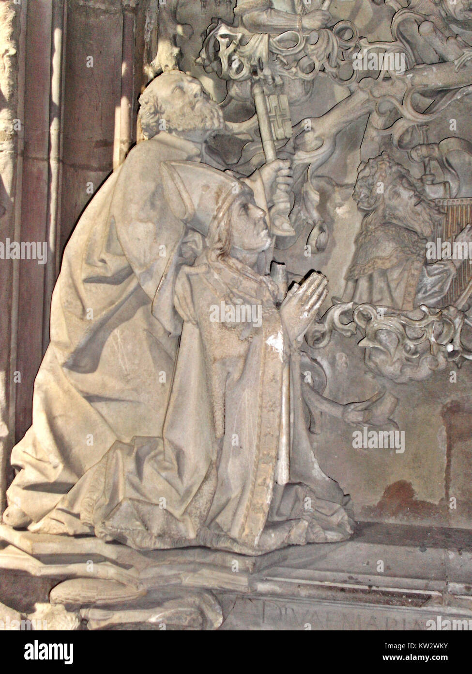 L'évêque Johann Dalberg était un évêque du XVe siècle dans le Saint-Empire romain germanique, servant comme prince-évêque de Worms. Son mandat a été marqué par son influence sur les questions ecclésiastiques et politiques, en particulier à une époque de changements religieux et politiques importants en Europe. Banque D'Images