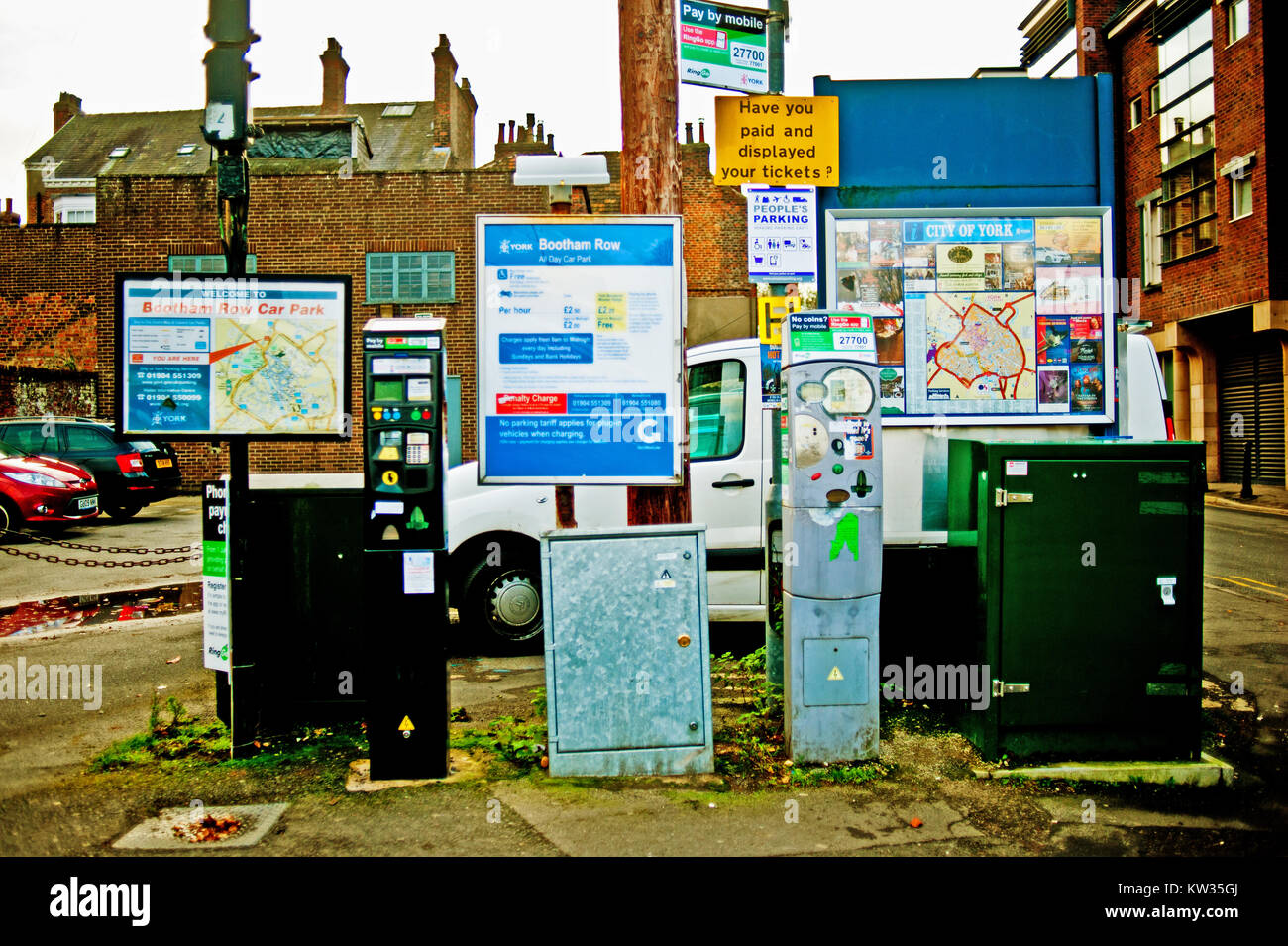 Panneaux de stationnement de voiture à Bootham rangée, Bootham, York Banque D'Images