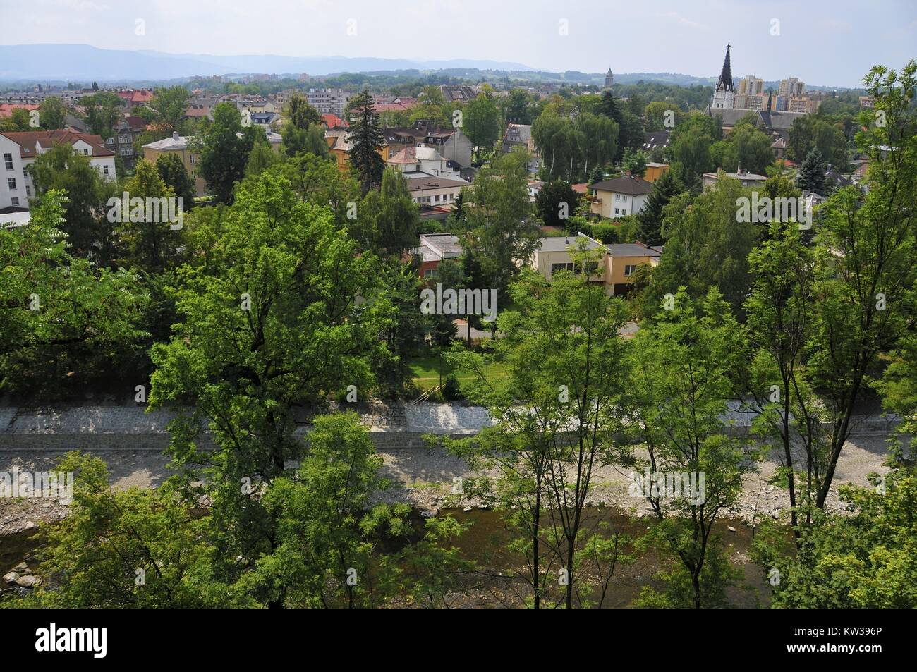 Vue depuis la colline du château sur la République tchèque, Cieszyn Cieszyn, Voïvodie de Silésie, Pologne. Banque D'Images