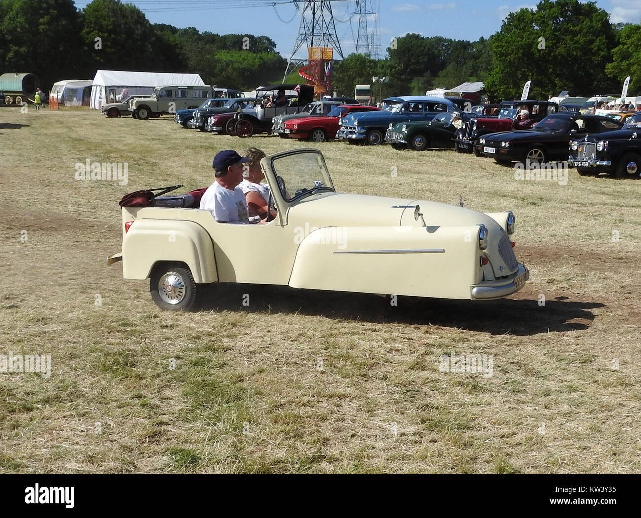 Le Bond 3 roues Mark d est un modèle de véhicule historique connu pour son design unique à trois roues, qui était populaire au début du XXe siècle. Banque D'Images