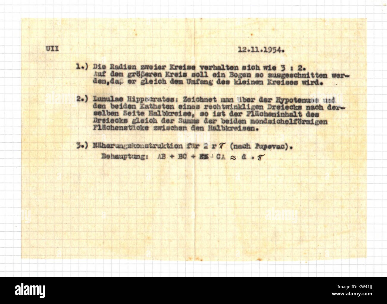 Une photographie de 1954 d'un examen en classe de mathématiques de 10e année dans un gymnase allemand, illustrant les pratiques éducatives de l'époque. Banque D'Images
