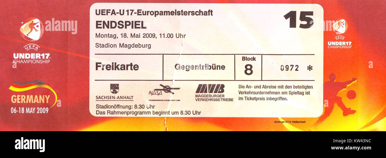 Ce billet représente le match final du Championnat d'Europe UEFA U-17 2009, mettant en vedette un événement important dans le football des jeunes, qui s'est tenu en 2009, où de jeunes talents ont concouru au niveau international. Banque D'Images