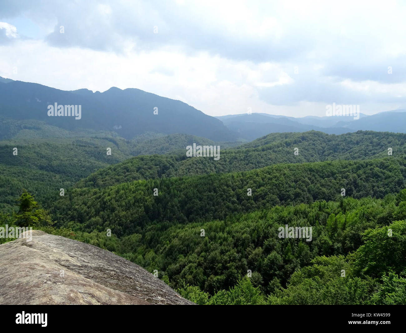 Ce titre fait référence à une vue ou à une image d'un lieu, possiblement liée à une scène ou à un thème estival. Le contexte ou l'emplacement de 'BisPagView' n'est pas clair sans plus d'informations. Banque D'Images