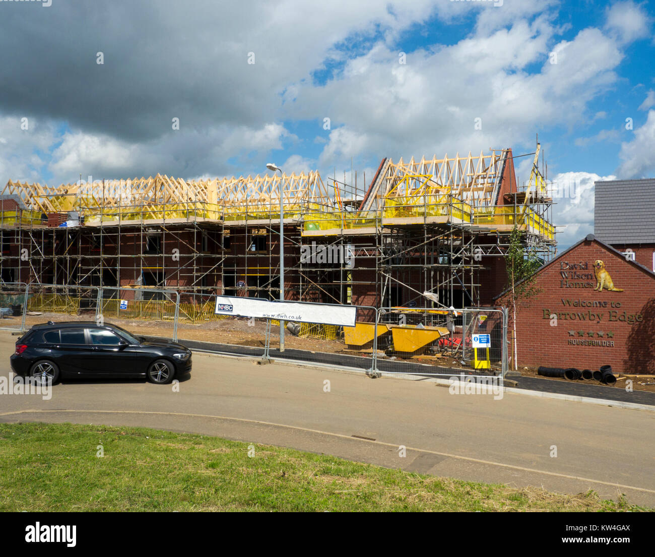 La construction de bois de toiture sur les nouveaux logements, de Grantham, Lincolnshire, Angleterre, Royaume-Uni. Banque D'Images