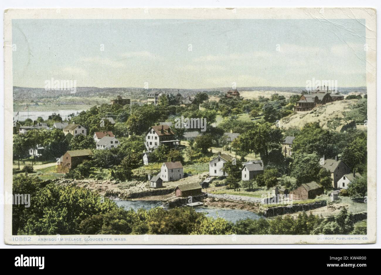 Vue panoramique du paysage boisé avec de petites maisons de Village Annisquam, Gloucester, Massachusetts, USA, 1914. À partir de la Bibliothèque publique de New York. () Banque D'Images