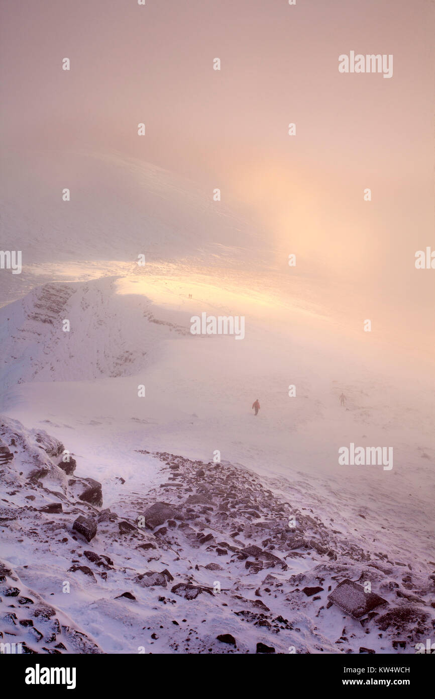 Tôt le matin, la lumière d'hiver plus Cribyn comme vu à partir de Pen Y Fan Banque D'Images