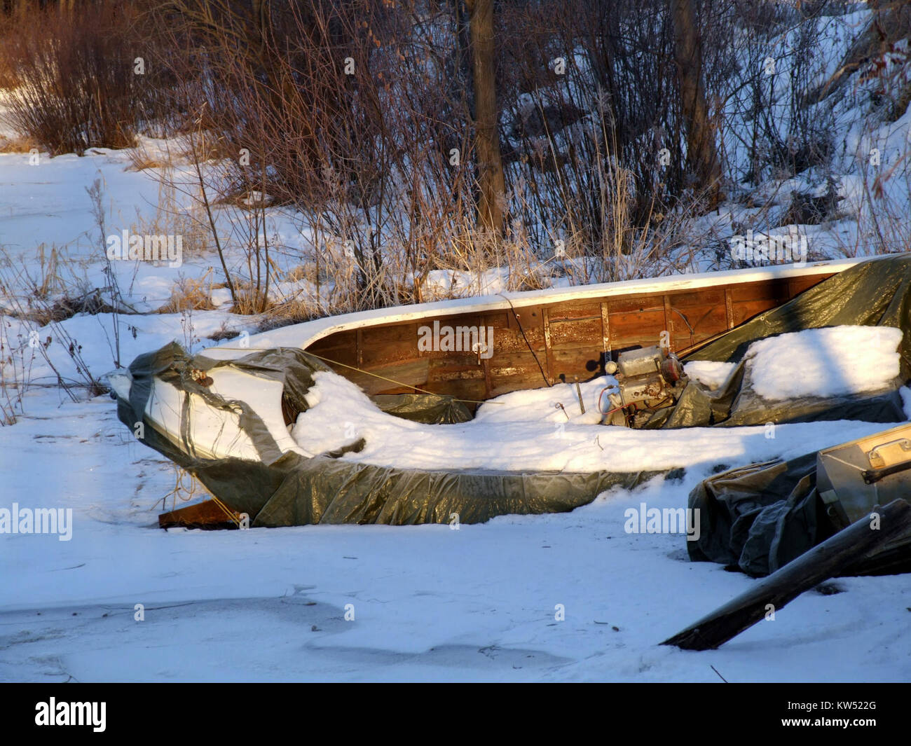 Le bateau Hollihaka, un navire situé à Oulu, en Finlande, fait partie de l'histoire maritime locale. Le bateau a été une partie importante de l'histoire d'Oulu, reflétant la connexion de longue date de la région à la mer. Banque D'Images