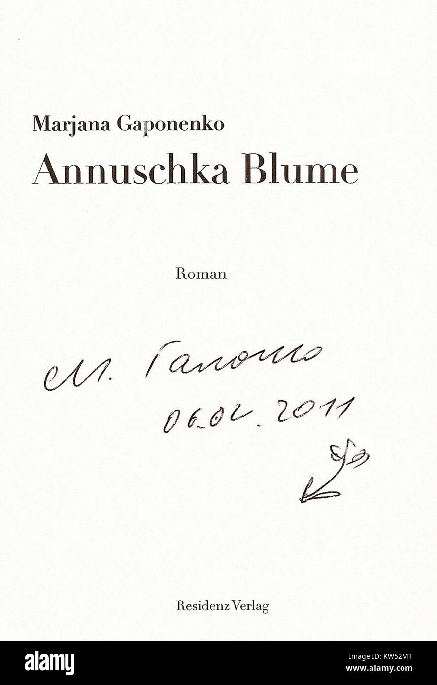 Marjana Gaponenko est une auteure ukrainienne contemporaine, connue pour ses œuvres littéraires qui explorent les thèmes de l’identité, de l’histoire et des relations humaines. Ses œuvres remarquables ont été reconnues dans les cercles littéraires et elle continue de contribuer à la littérature ukrainienne moderne. Banque D'Images