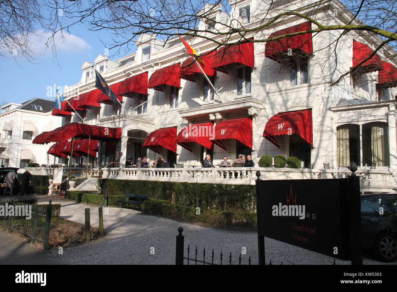 Bilderberg Wientjes à Zwolle est un hôtel réputé aux pays-Bas, qui fait partie du groupe Bilderberg. Il est réputé pour accueillir diverses conférences et réunions d'affaires, offrant un hébergement et des services haut de gamme. Banque D'Images
