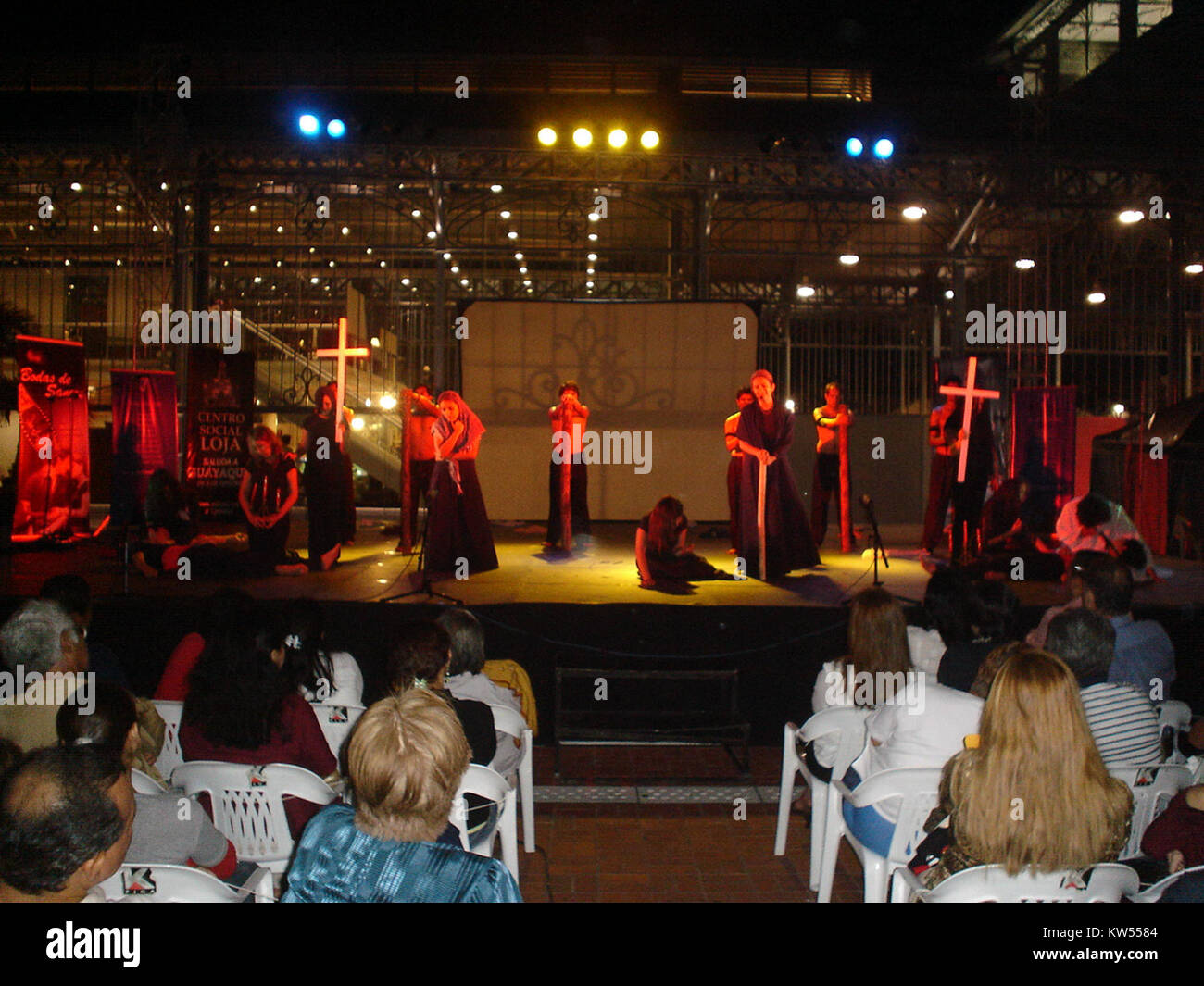 Ce titre fait référence à une représentation de 'Bodas de Sangre' (mariage du sang) tenue en octobre 2006 au Palacio de cristal à Guayaquil, Équateur. La pièce, écrite par Federico GarcÃ­a Lorca, explore les thèmes de la passion, du destin et de la tragédie. Banque D'Images