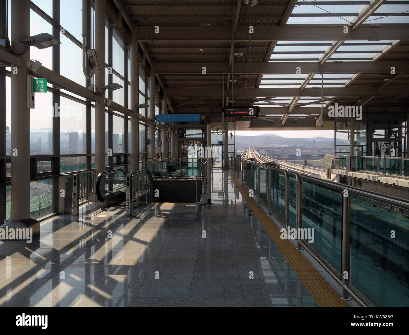 Bopyeong est une région de Corée du Sud, bien connue pour son festival annuel de boue de Boryeong. Le festival attire les touristes pour ses activités basées sur la boue, y compris la lutte dans la boue, les coulées de boue et la peinture corporelle, offrant une expérience culturelle unique. Banque D'Images