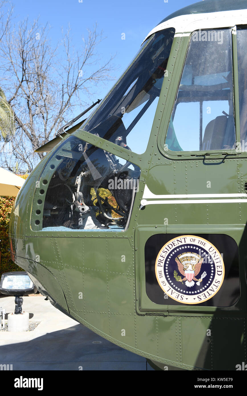 YORBA Linda, Californie - Le 24 février 2017 : Un marin à la Nixon Library. Le gros plan de l'hélicoptère qui a été utilisé par les 4 présidents, Kennedy, Jo Banque D'Images