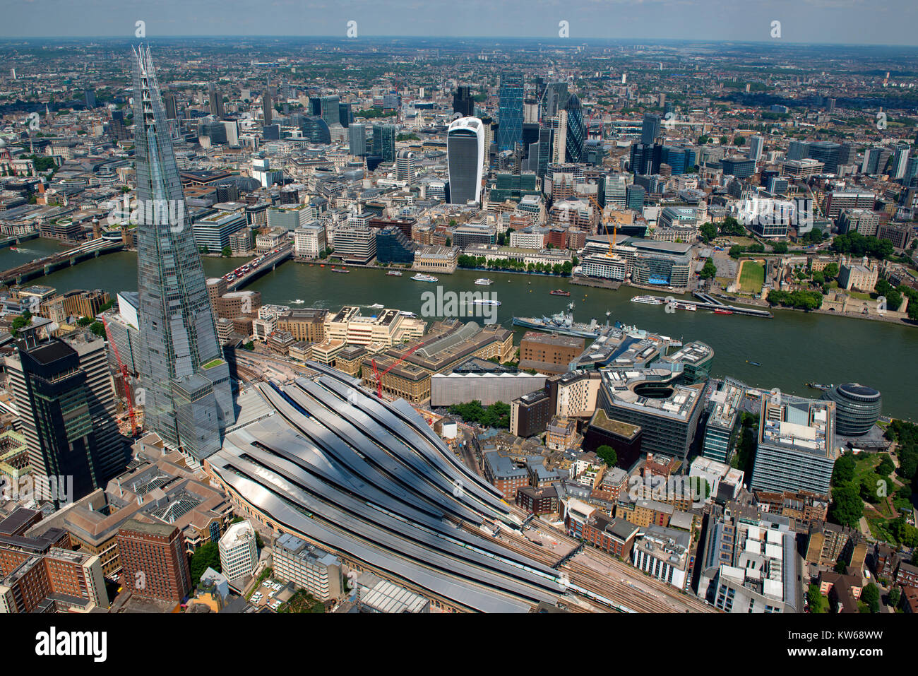 Le Shard London Bridge et que vu de l'air. Banque D'Images