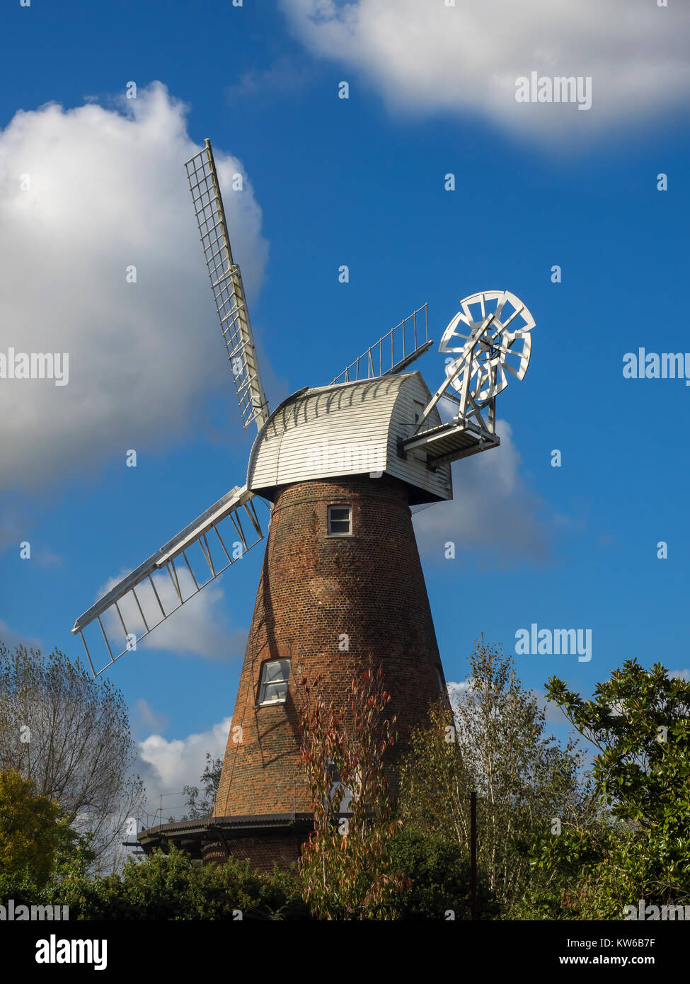 RAYLEIGH, ESSEX, Royaume-Uni - 27 OCTOBRE 2017 : vue extérieure du moulin à vent de Rayleigh - un bâtiment classé Grade 2 Banque D'Images