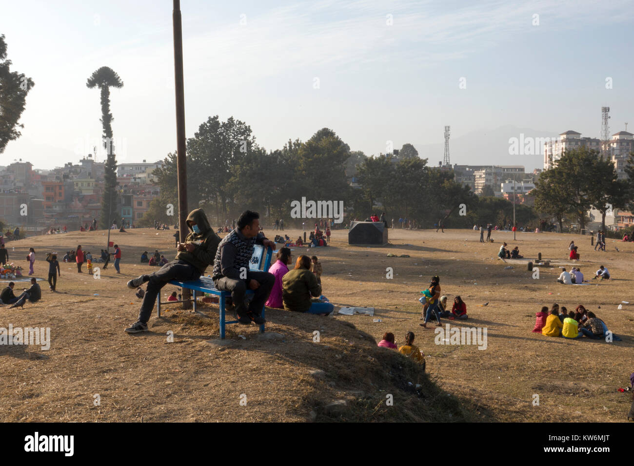 Dans la population népalaise au temple de Pashupatinath, Katmandou Banque D'Images