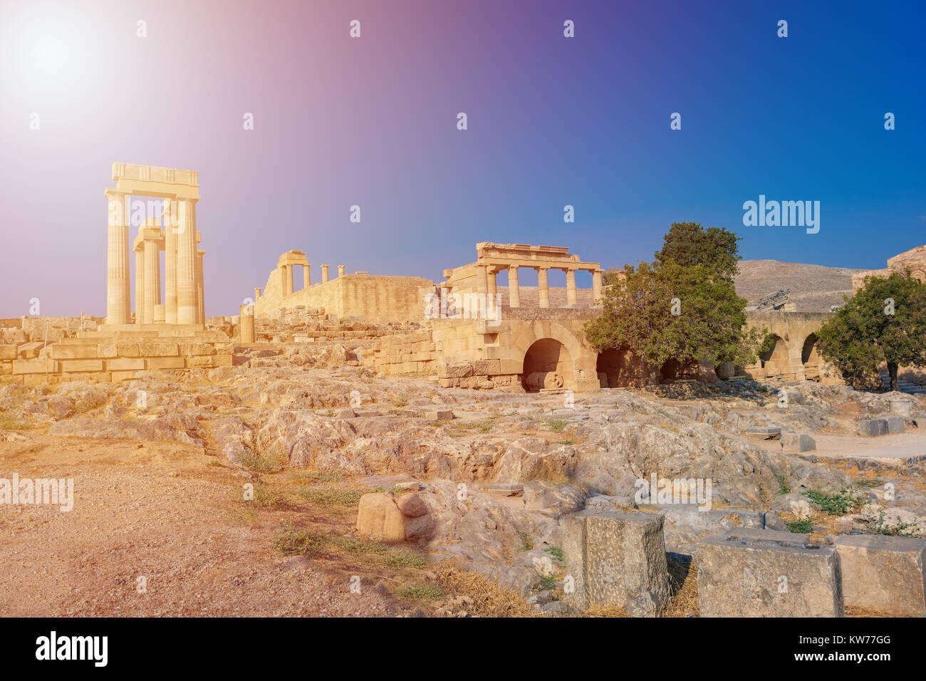 La STOA, portique et des Propylées sur l'Acropole de Lindos (Rhodes, Grèce) Banque D'Images