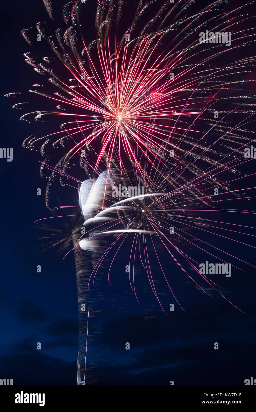 Star artifice éclater ; Land's End, Cornwall, UK Banque D'Images