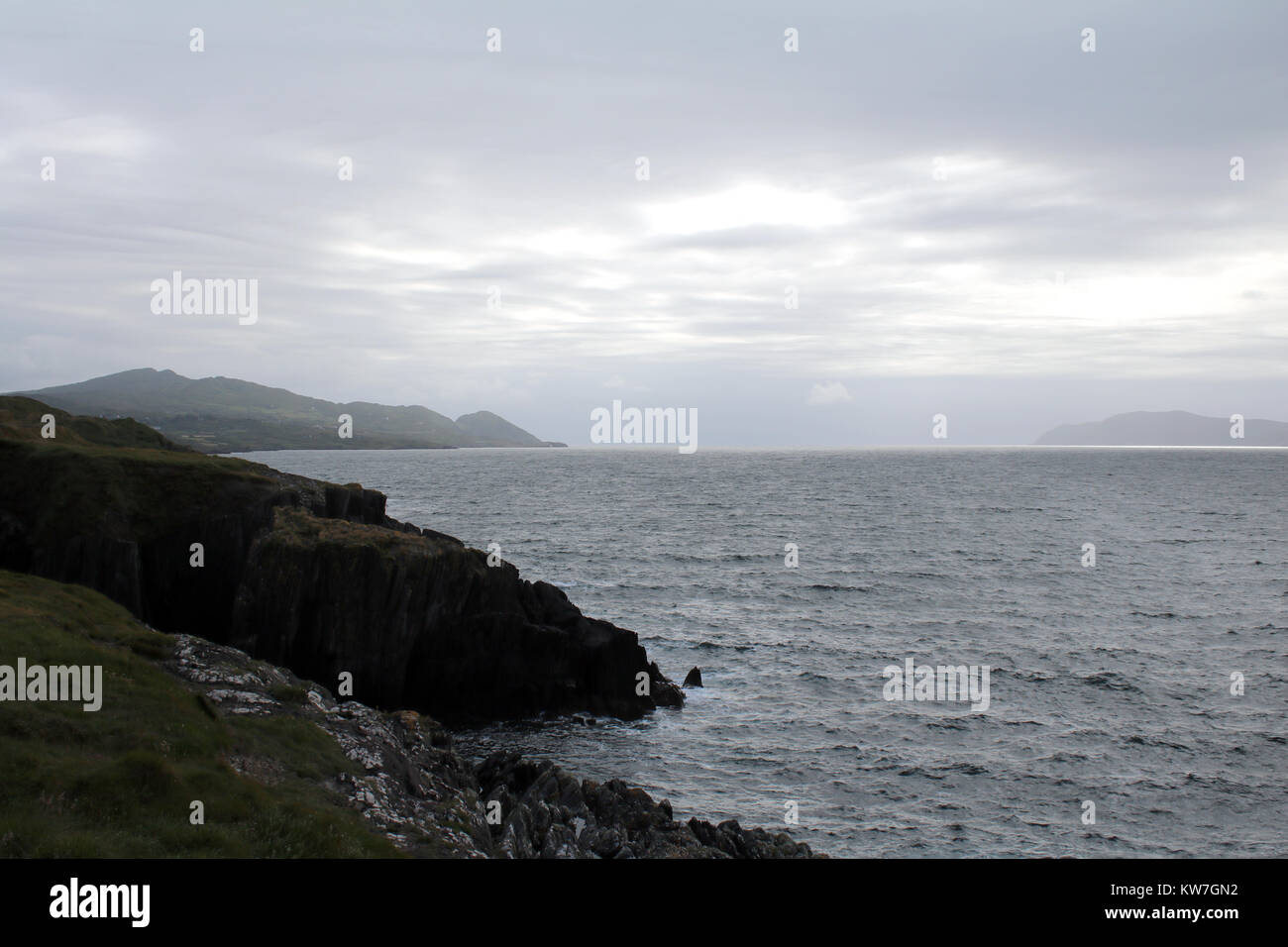 Une matinée brumeuse surplombant la mer d'Irlande Banque D'Images