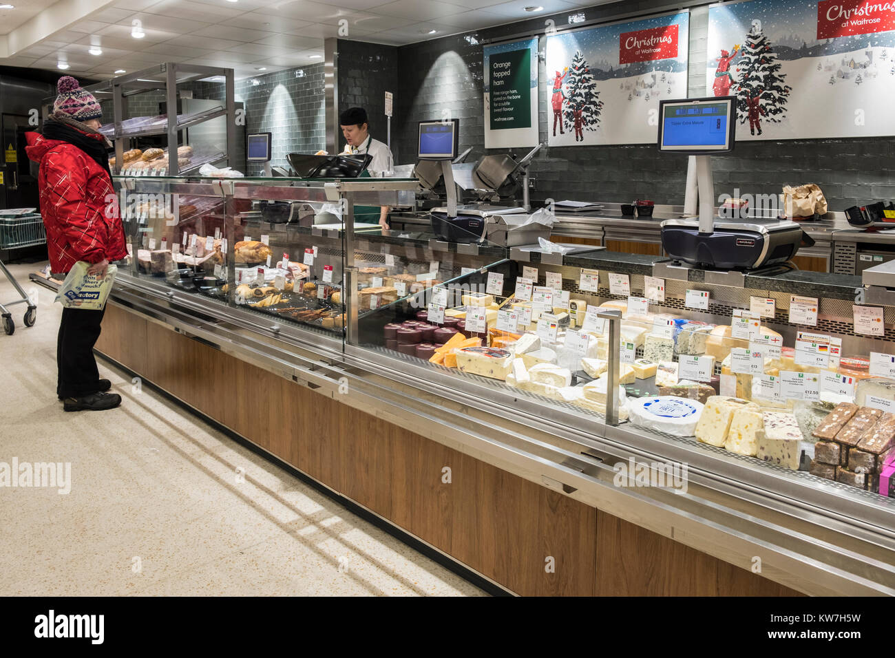Comptoir de charcuterie dans le supermarché Waitrose Banque D'Images