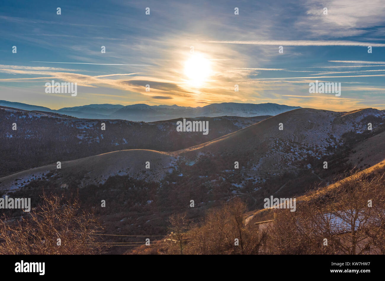 Santo Stefano di Sessanio, ITALIE - Le petit et charmant village médiéval en pierre, dans le Parc National du Gran Sasso, région des Abruzzes, à 1250 mètres Banque D'Images