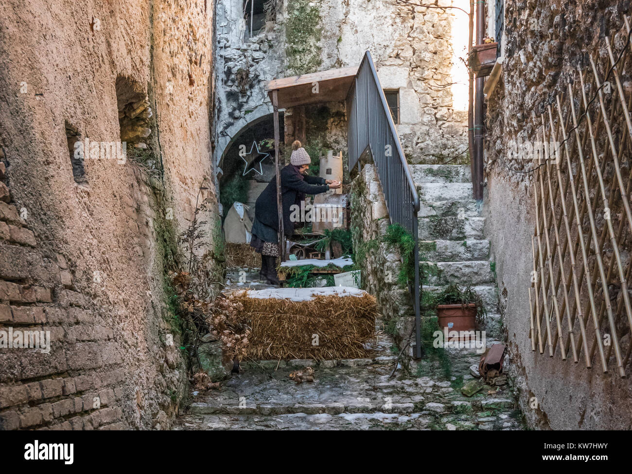 Santo Stefano di Sessanio, ITALIE - Le petit et charmant village médiéval en pierre, dans le Parc National du Gran Sasso, région des Abruzzes, à 1250 mètres Banque D'Images