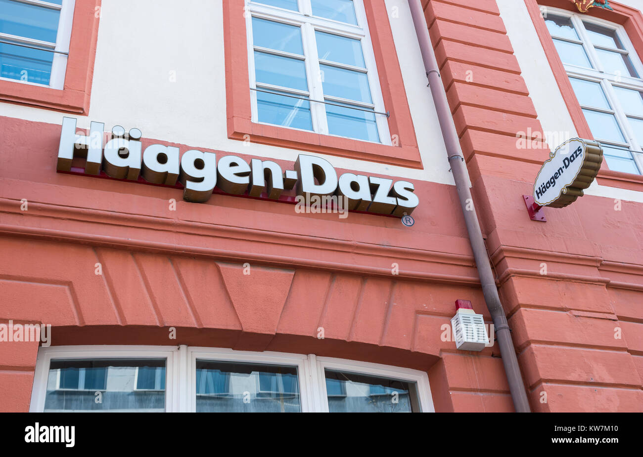 Logo de la crème glacée Haagen-Dazs.Haagen-Dazs est une marque de crème glacée établie en 1961 avec des franchises dans le monde entier. Banque D'Images