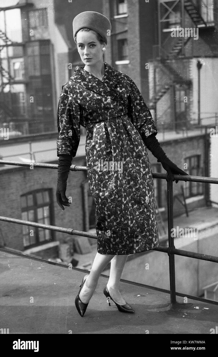 Fashion model pour Christian Dior collection été 1956 de Londres Banque D'Images
