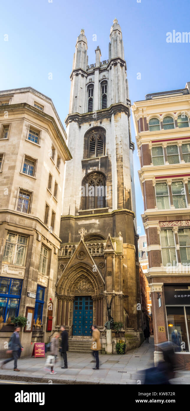 L'église St Michael Cornhill, par Sir Christopher Wren et Nicholas Hawksmoor, plus tard embelli par Sir George Gilbert Scott et Herbert Williams Banque D'Images