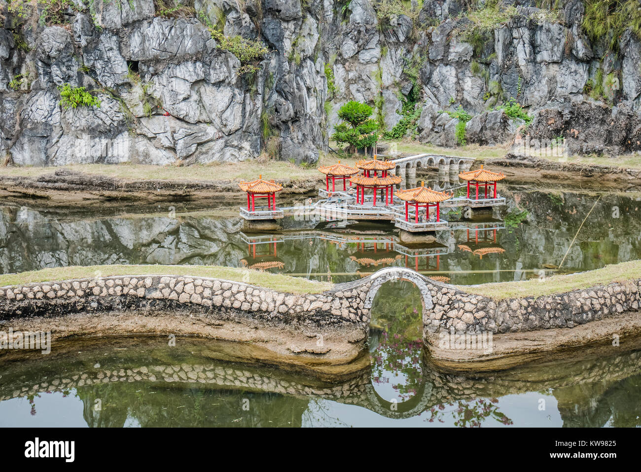 Monument Chinois version miniature de 7 étoiles crags Banque D'Images