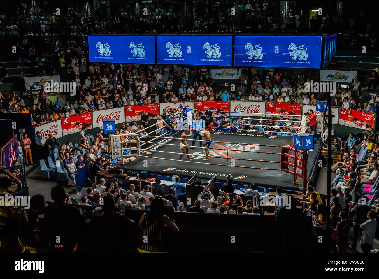 Stade rajadamnern est un stade de boxe Muay Thai à Bangkok en Thaïlande Banque D'Images