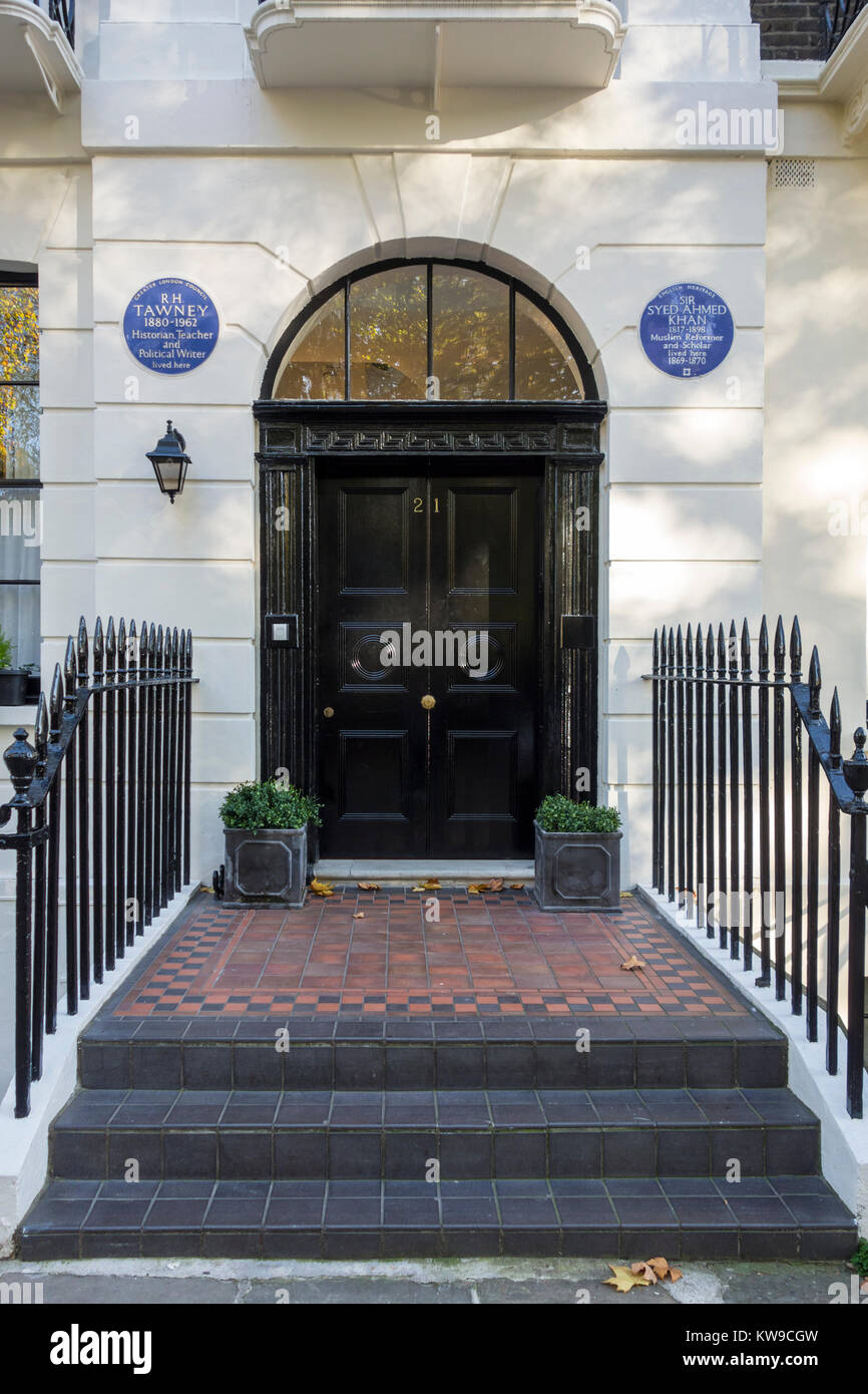 Blue plaque pour R H Tawney et Sir Syed Ahmed Khan, 21 Mecklenburgh Square, London, UK Banque D'Images