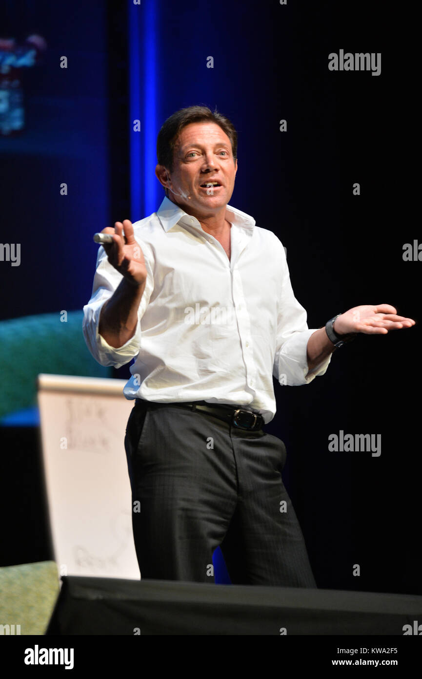 MIAMI, FLORIDE - le 17 septembre : la motivation, Jordan Belfort s'exprimant lors de son séminaire "Le pouvoir de la persuasion en utilisant le loup de Wall Street's Ligne droite Système' le 17 septembre 2014 à Fort Lauderdale, en Floride. People : Jordan Belfort Banque D'Images
