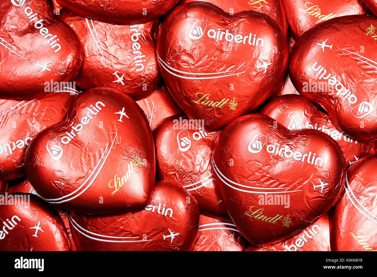 Air Berlin, coeur chocolat cadeau caractéristique de l'ancienne deuxième plus grande compagnie aérienne allemande, qui a cessé ses opérations le 27 octobre 2017. Banque D'Images