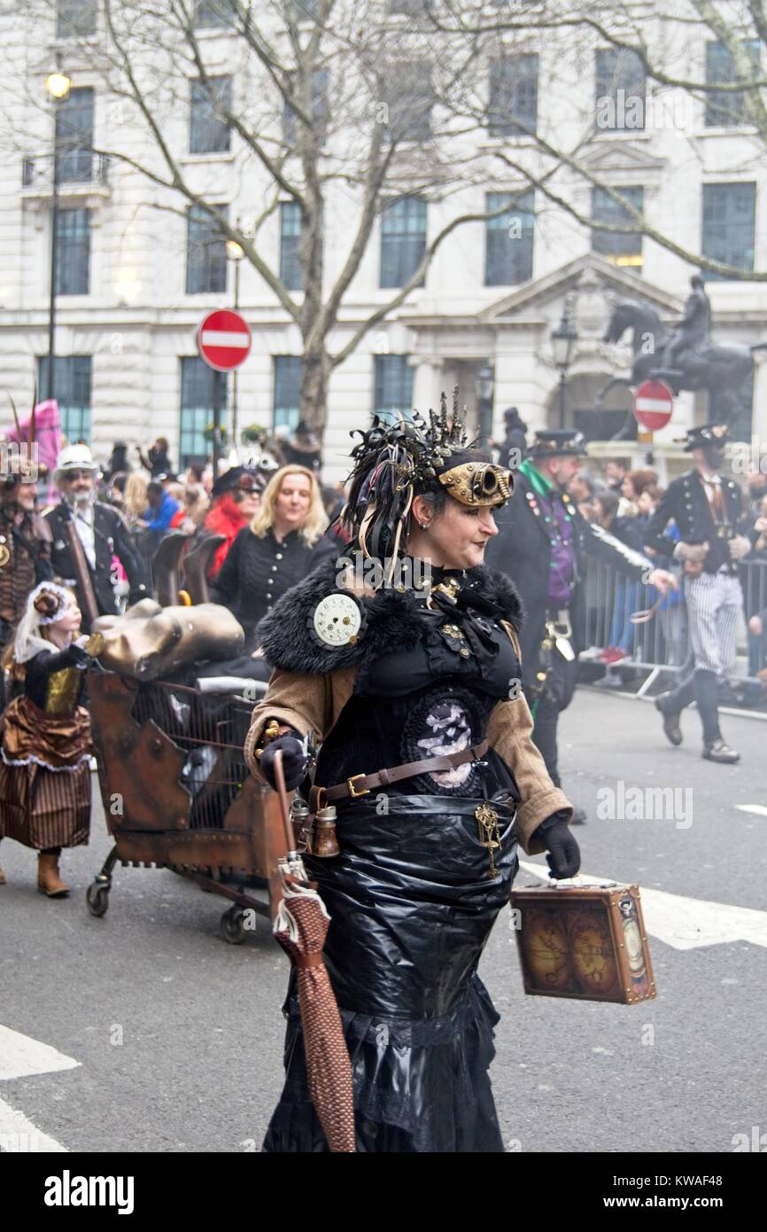 Londres, Royaume-Uni. 1er janvier 2018. Des milliers d'artistes du monde entier ont participé au 32e congrès annuel à thème showtime Londres défilé du Nouvel An 2018, LNYDP, à Londres, au Royaume-Uni. Crédit : N Le Pape - Editorial/Alamy Live News. Banque D'Images