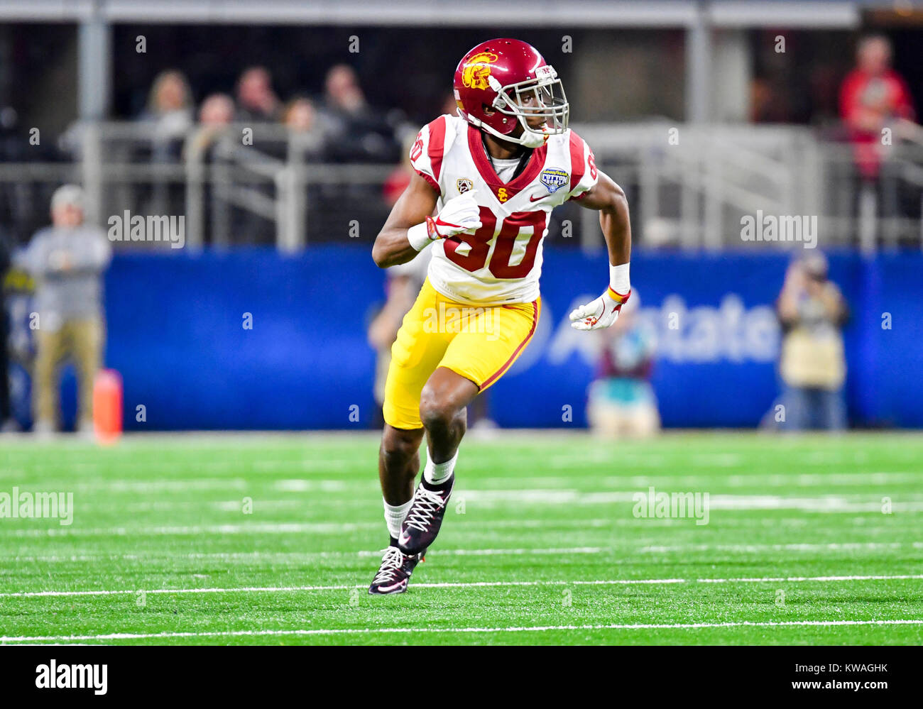 29 décembre 2017 : le receveur USC Trojans Deontay Burnett (80) pendant le Cotton Bowl NCAA Football match entre l'USC Trojans et l'Ohio State Buckeyes à AT&T Stadium à Arlington, TX Ohio State USC défait 24-7 Albert Pena/CSM Banque D'Images
