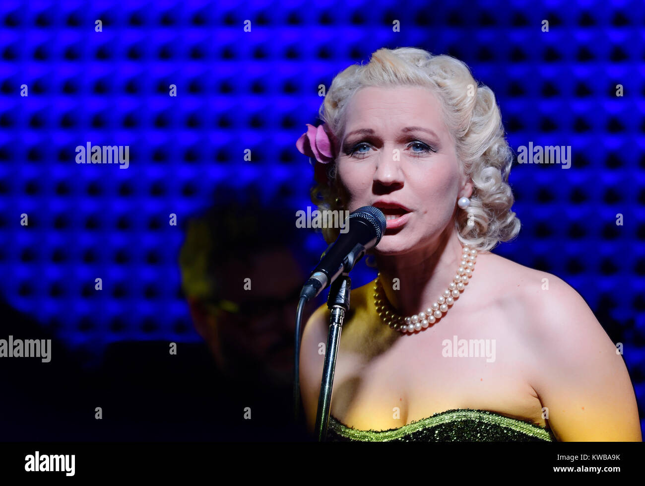 Salerno, Italie - 14/02/2017 : Gunhild carling célèbre musicien multi-instrumentiste et chanteur d'origine suédoise Banque D'Images