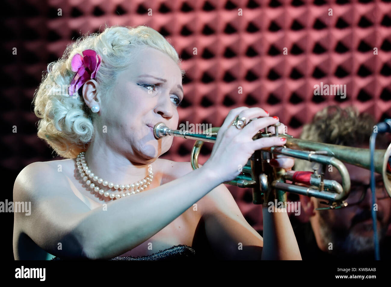 Salerno, Italie - 14/02/2017 : Gunhild carling célèbre musicien multi-instrumentiste et chanteur d'origine suédoise Banque D'Images