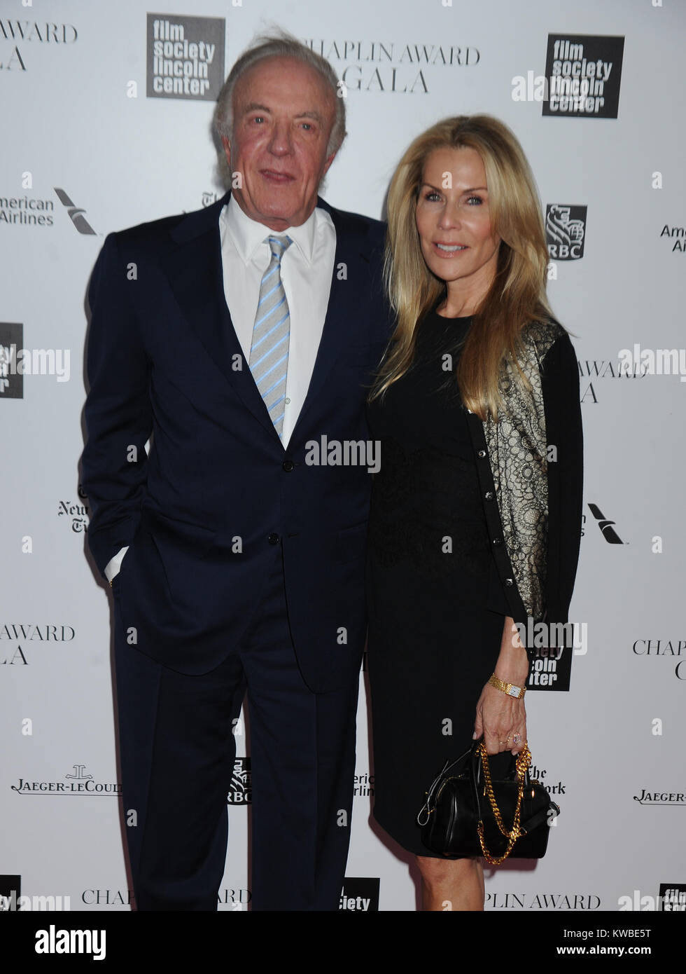 NEW YORK, NY - 28 avril : James Caan Linda Stokes assiste à la 41e Gala annuel de Chaplin à l'Avery Fisher Hall au Lincoln Center for the Performing Arts le 28 avril 2014 à New York City People : James Caan, Linda Stokes Banque D'Images