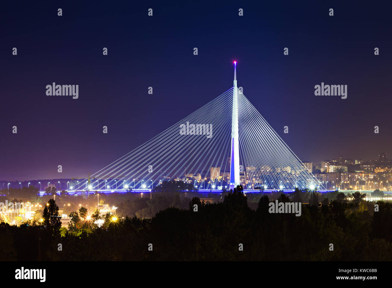 Pont d'Ada dans le centre de Belgrade Banque D'Images