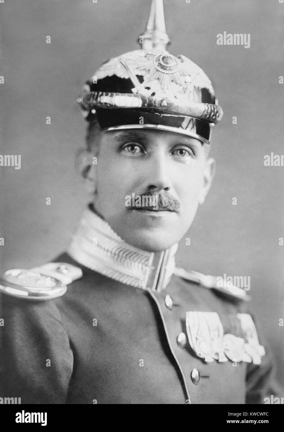 Franz von Papen majeure a été l'Attaché militaire allemand à Washington, D.C. au début de la PREMIÈRE GUERRE MONDIALE. Il a été expulsé pour espionnage en 1915. Après la guerre, il a servi en tant que diplomate, chancelier, puis vice-chancelier sous Hitler en 1933 (BSLOC 2017 1 11) Banque D'Images