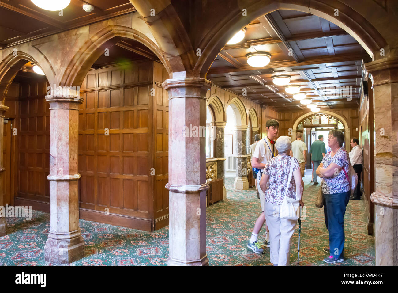 Couloir intérieur de Bletchley Park Mansion, Bletchley Park, la promenade Sherwood, Bletchley, Milton Keynes, Buckinghamshire, Angleterre, Royaume-Uni Banque D'Images