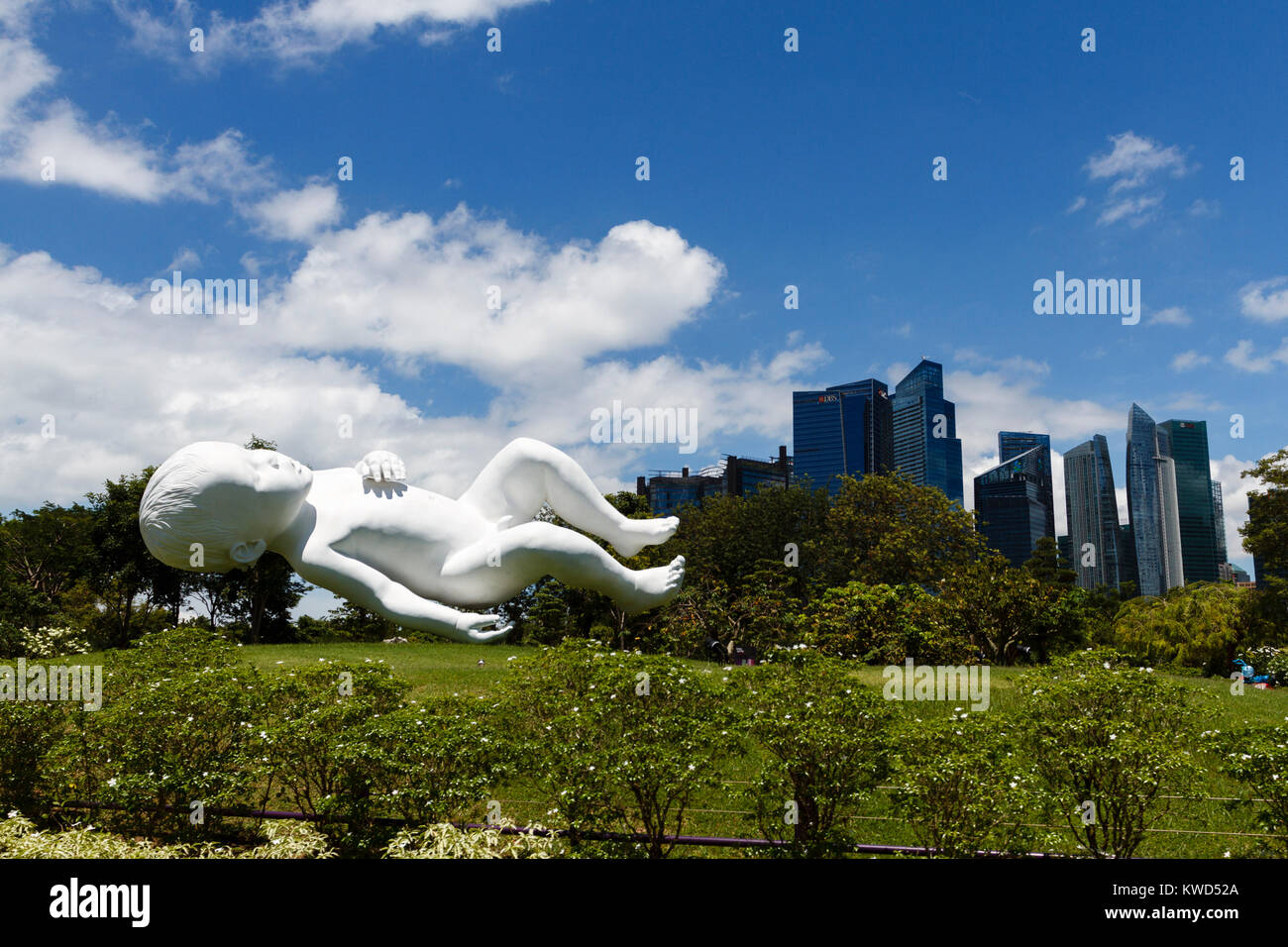 Gardens by the Bay, statue Bébé intitulé planète par l'artiste anglais Marc Quinn, Singapour Banque D'Images