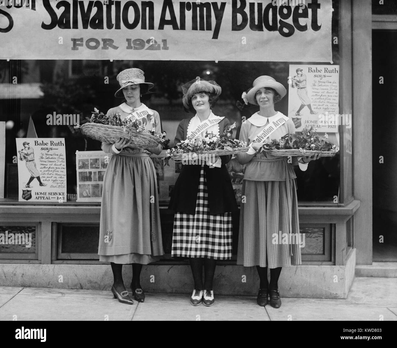 Les jeunes femmes bénévoles appelé Maison de l'Armée du Salut les filles, 1921. Washington, D.C. (BSLOC   2015 16 230) Banque D'Images