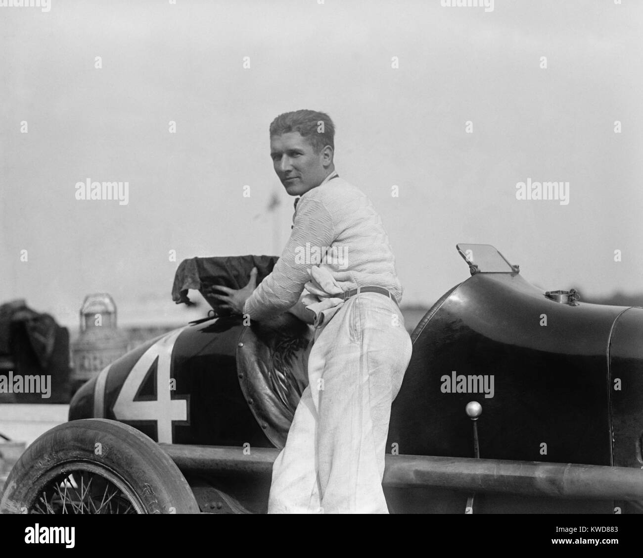 Bob McDonogh a remporté le 250 m Baltimore - Washington Speedway race, Oct 26, 1925. McDonogh était le n°4 classé conducteur de l'Association Automobile Américaine (AAA) en 1925. (BSLOC___2015 17 154) Banque D'Images