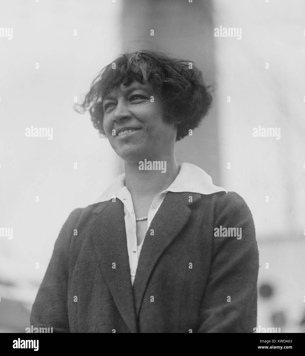 Molla Bjurstedt Mallory a remporté le championnat des États-Unis des célibataires d'un enregistrement 8 fois à partir de 1915-26. Elle était seule femme autre que Chris Evert pour gagner les États-Unis ouvrir quatre fois de suite. (BSLOC   2015 17 92) Banque D'Images Molla Bjurstedt Mallory a remporté le championnat des États-Unis des célibataires d'un enregistrement 8 fois à partir de 1915-26. Elle était seule femme autre que Chris Evert pour gagner les États-Unis ouvrir quatre fois de suite. (BSLOC   2015 17 92) Banque D'Images