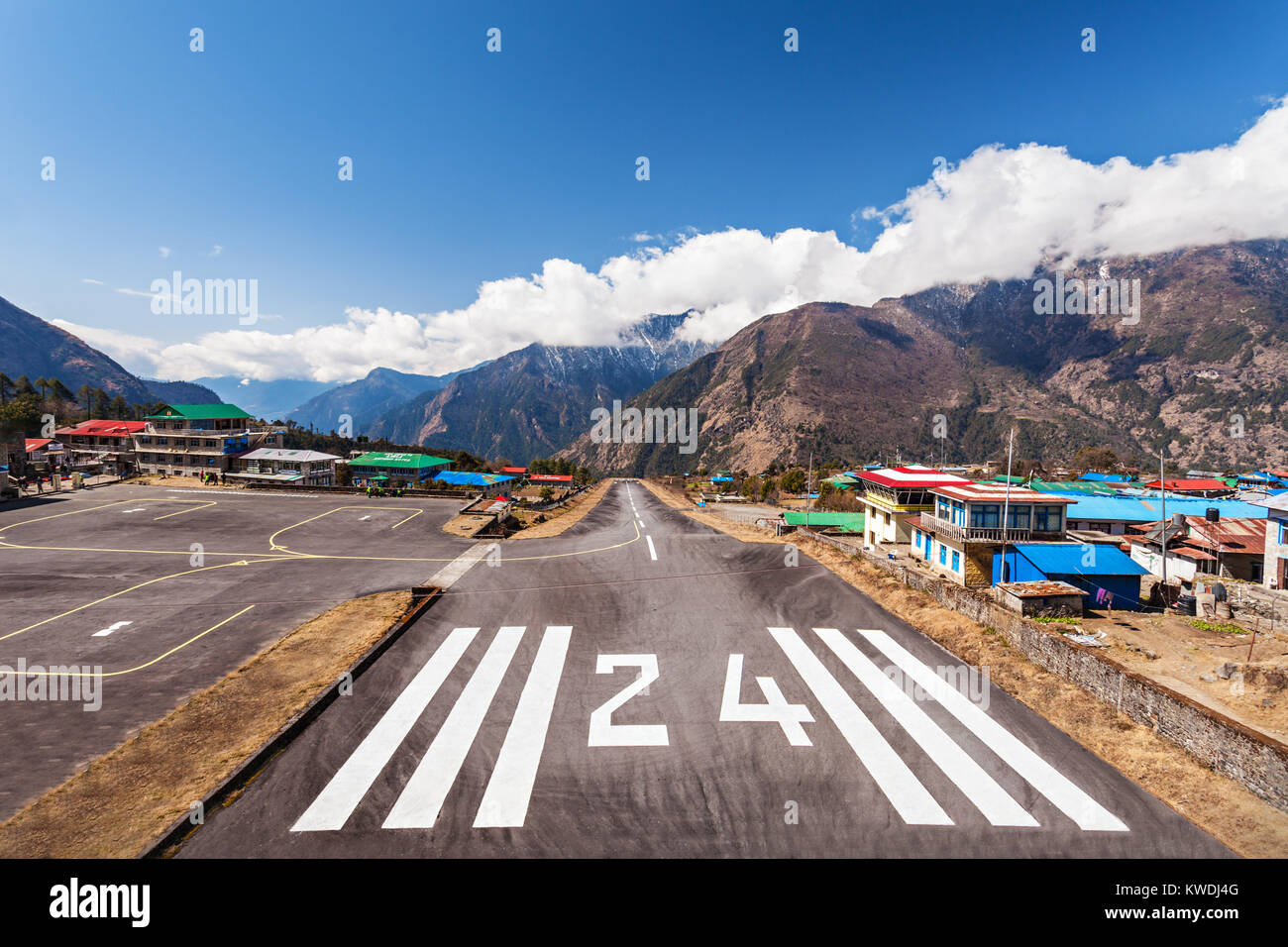 L'aéroport de Lukla est un point de départ de l'Everest trek Himalaya, Népal, Banque D'Images L'aéroport de Lukla est un point de départ de l'Everest trek Himalaya, Népal, Banque D'Images
