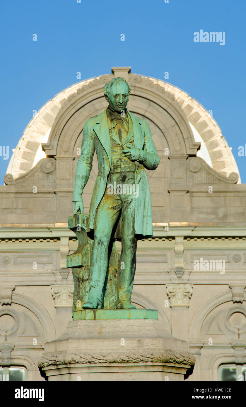 Bruxelles, Belgique. Statue en place du Luxembourg : John Cockerill (1790 - 1840) Le Britannique entrepreneur et industriel. Né dans le Lancashire mais mov Banque D'Images